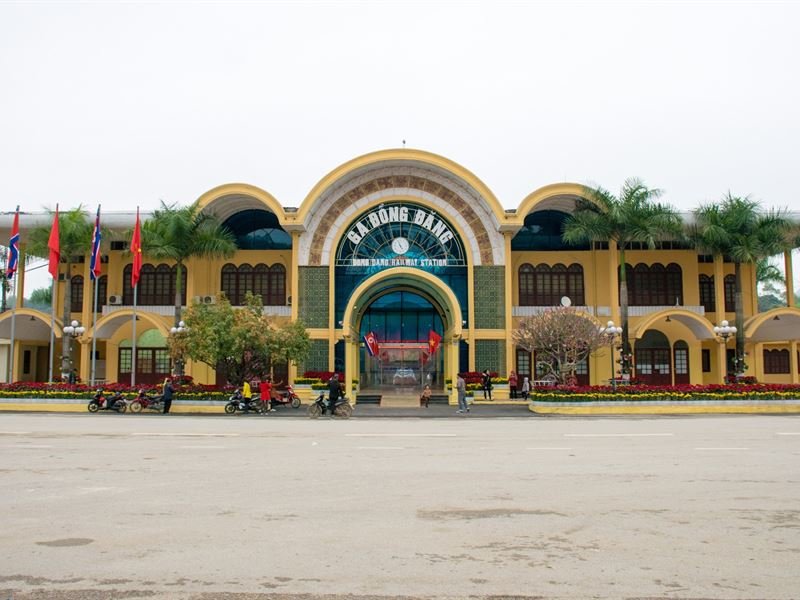 Đồng Đăng railway station